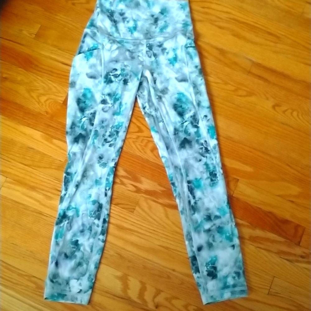 NWOT Lululemon Align with Pockets